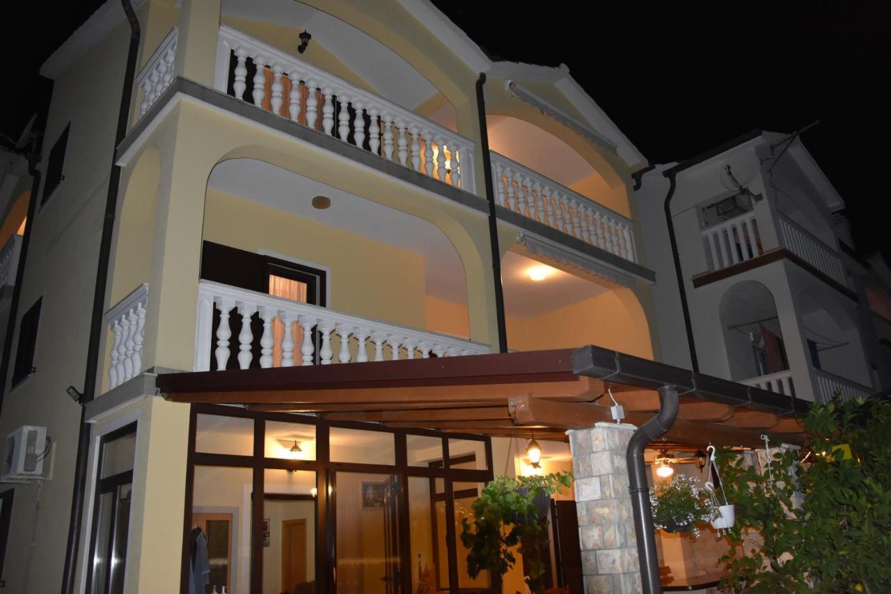 Apartments Villa Macola Трогир Экстерьер фото
