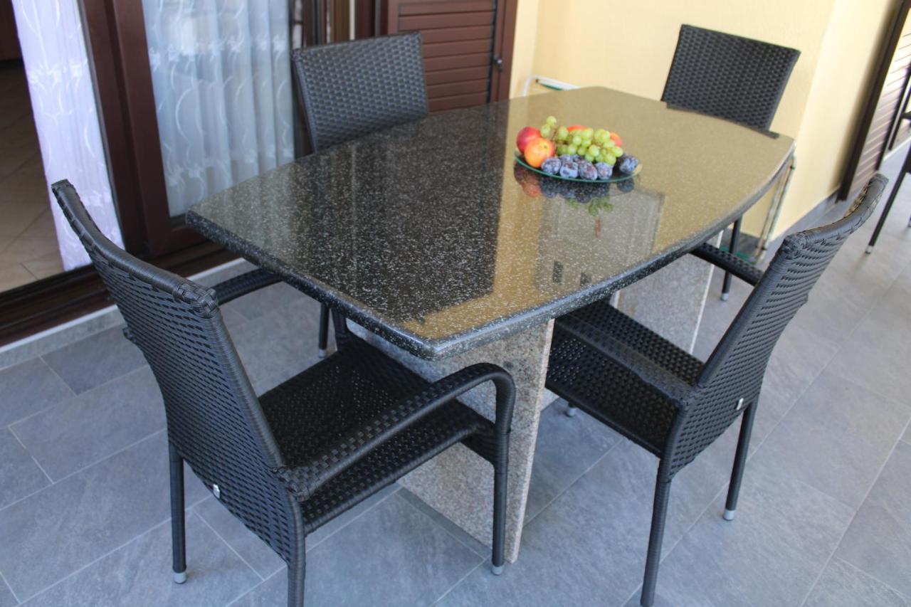 Apartments Villa Macola Трогир Экстерьер фото