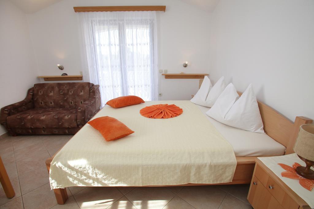 Apartments Villa Macola Трогир Экстерьер фото