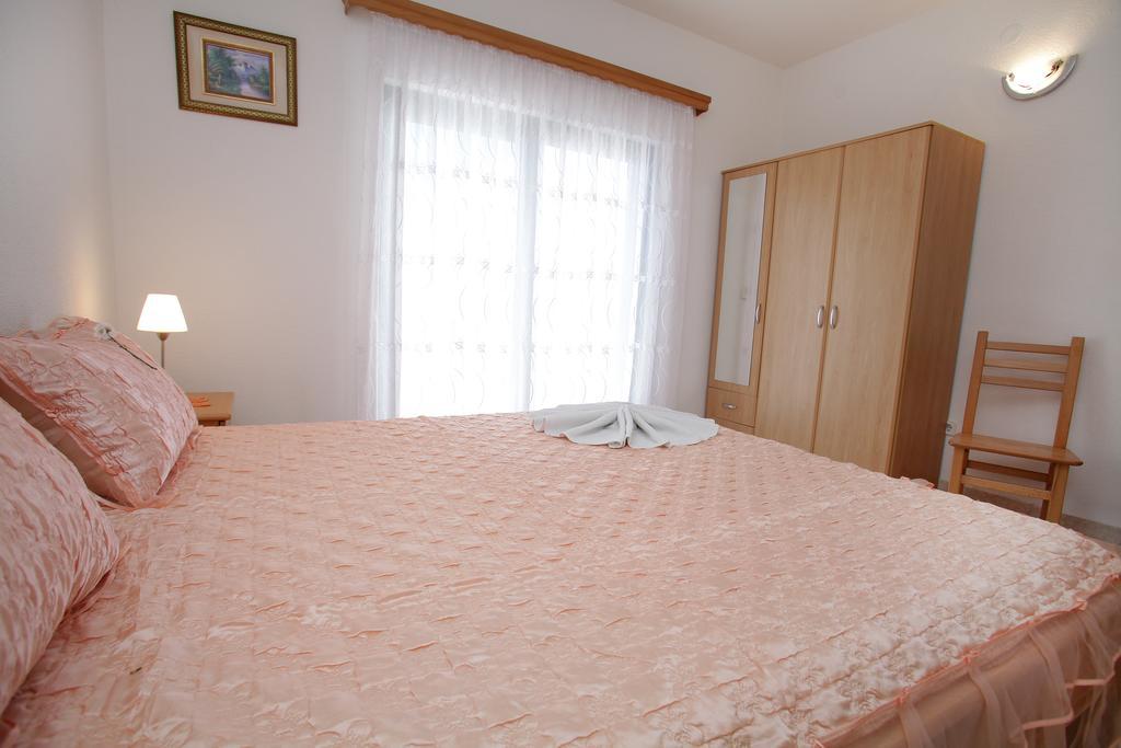 Apartments Villa Macola Трогир Экстерьер фото