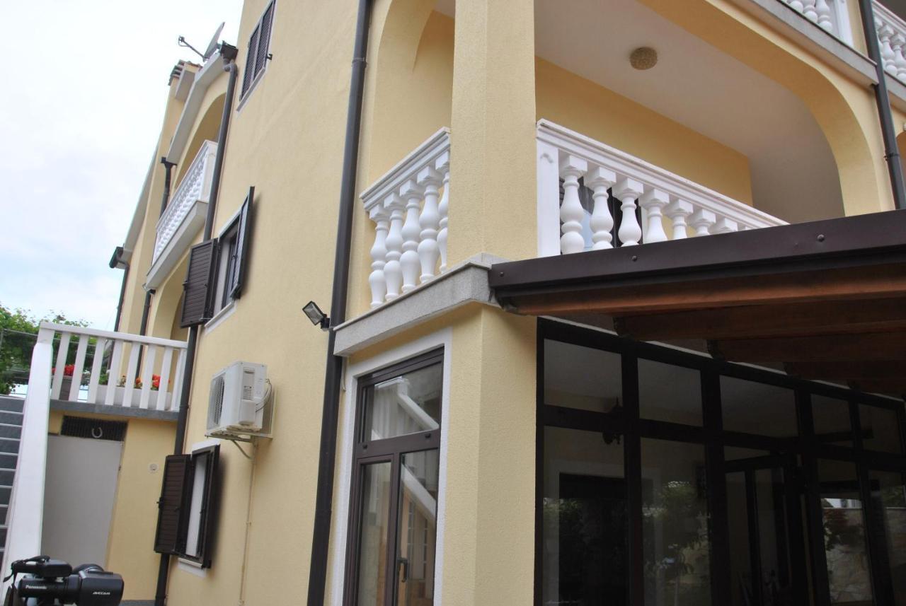 Apartments Villa Macola Трогир Экстерьер фото